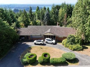 1084 Groveland Rd, West Vancouver, BC V7S1Z4