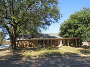 401 Rosewood St, Mount Pleasant, TX 75455