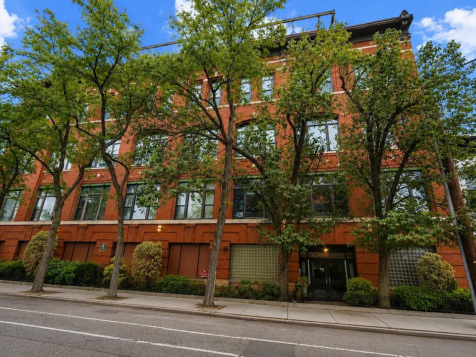 120 Sherman Ave #3E