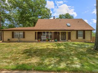 2830 Springridge Dr, Saint Louis, MO 63129