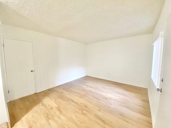 3rd image of 21707 Roscoe Blvd #106