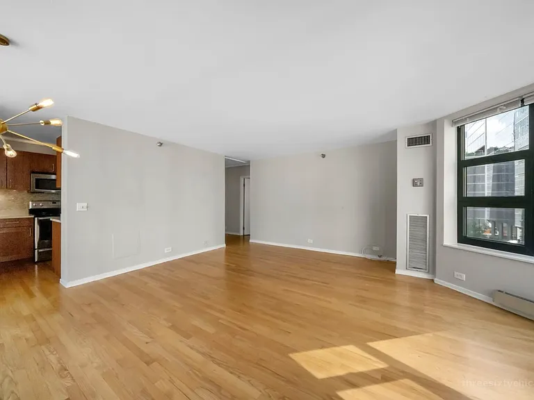 401 E Ontario St #409 — Photo 20