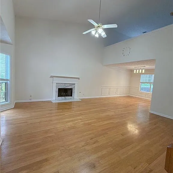 5045 Saddle Bridge Ln — Photo 2