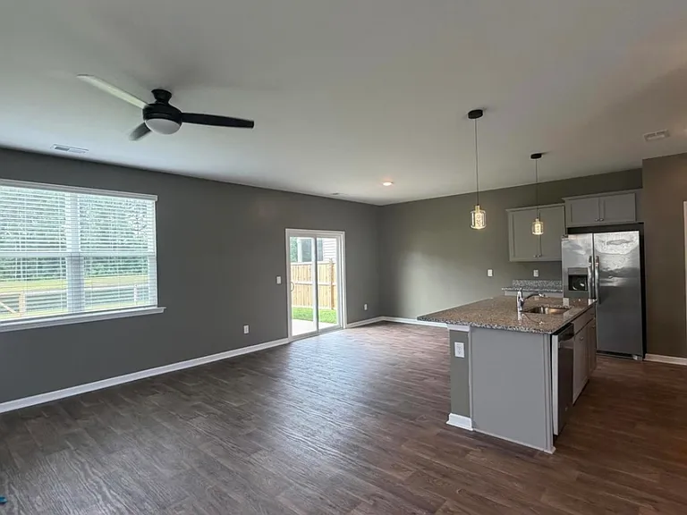 742 Ladywood Dr — Photo 4