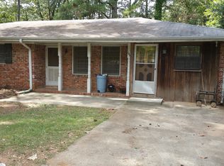 1066 Hambrick Rd, Stone Mountain, GA 30083