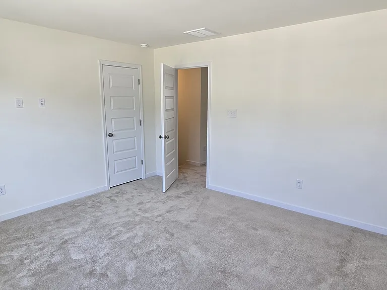 220 Greenpark Rd — Photo 20