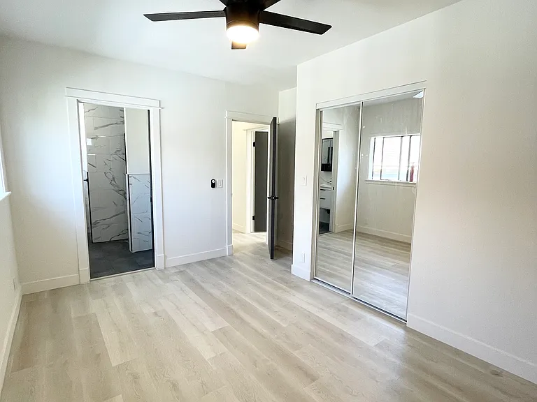 4253 Howe St #A — Photo 20