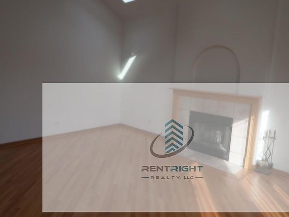 3rd image of 1446-48 W Chicago Ave #1448-4E