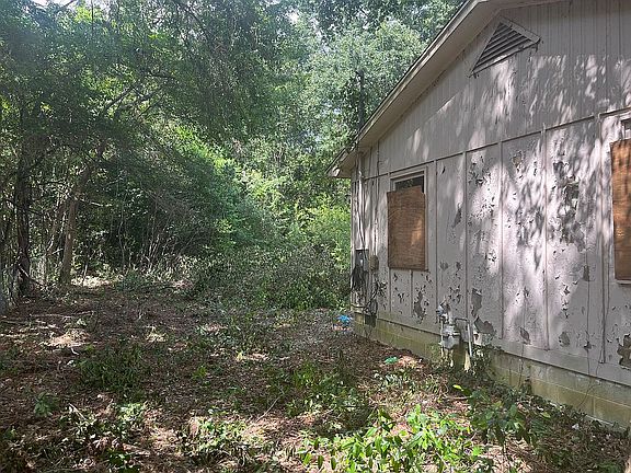 5th image of 115 Maxwell Dr