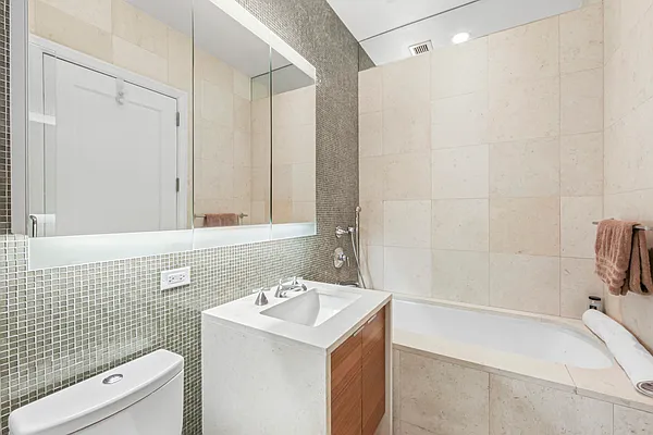 Rented by Level Group | media 27