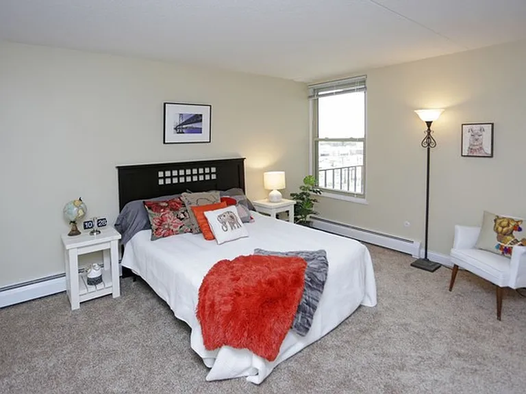 1408 Maple Grove Rd — Photo 14