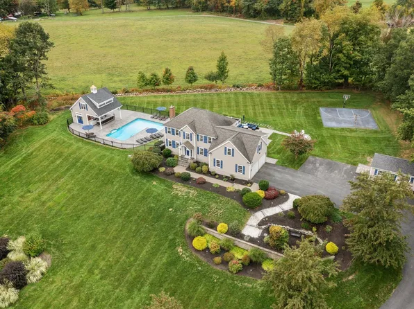 17 Cole Rd, Sterling, MA 01564