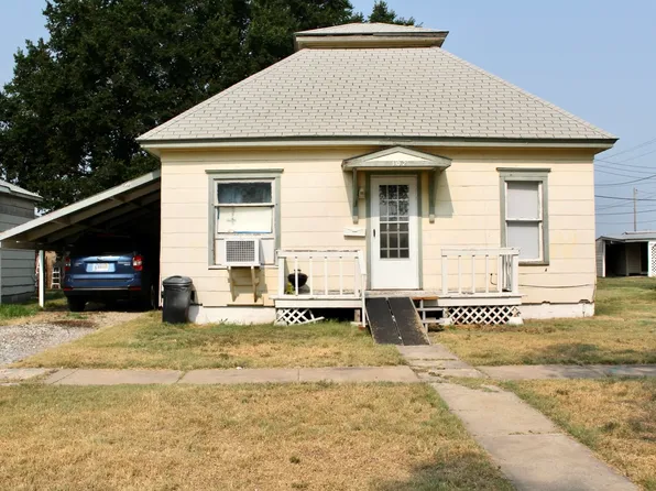 102 S Kansas St, Plainville, KS 67663