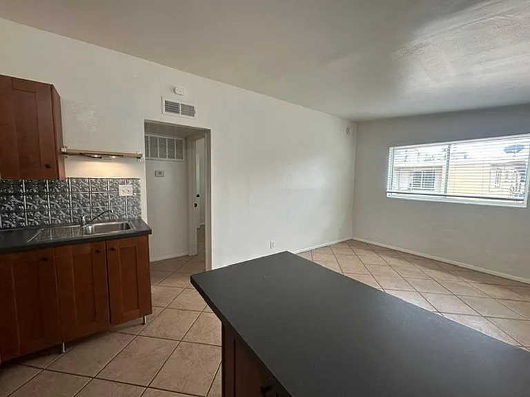 401 W 5th St #508-S-& — Photo 8