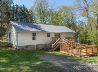 43 Laurel Pines Church Rd, Fairview, NC 28730