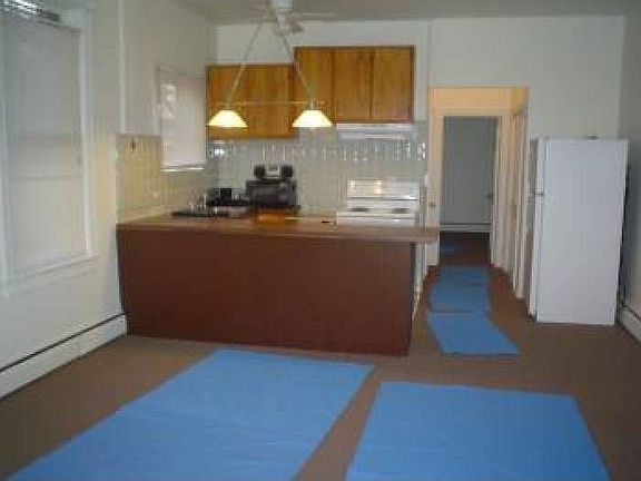 Kitchen/Livingroom combo