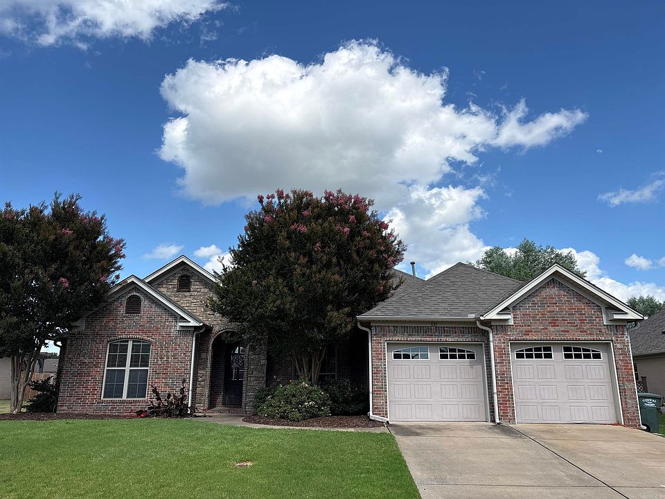 1st image of 230 Chapel Creek Dr