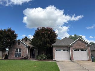 230 Chapel Creek Dr, Conway, AR 72034