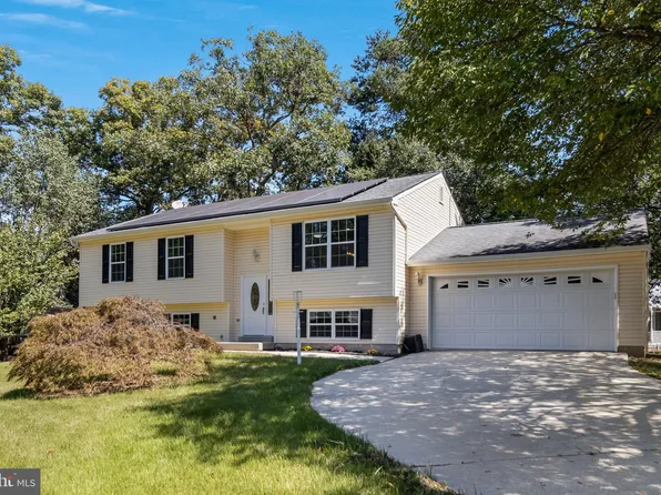 3659 Rusty Leaf Ct, Waldorf, MD 20602