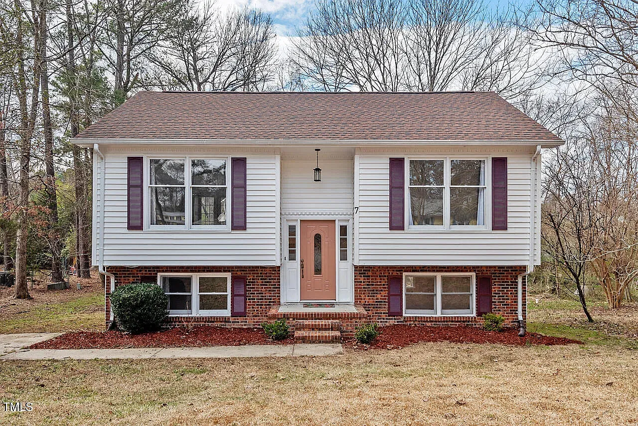 4 bed, 1647 sqft, $2,200 — Photo 1