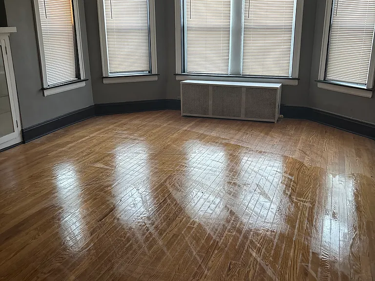 10921 S Vernon Ave — Photo 13