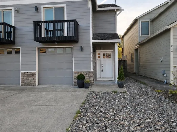 808 King Dr, Rainier, OR 97048