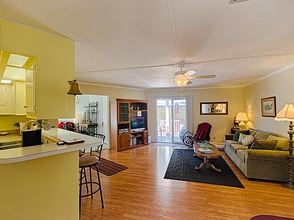 5th image of 3210 Cliffwood Dr