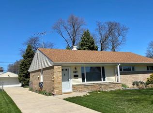 847 E Grant Dr, Des Plaines, IL