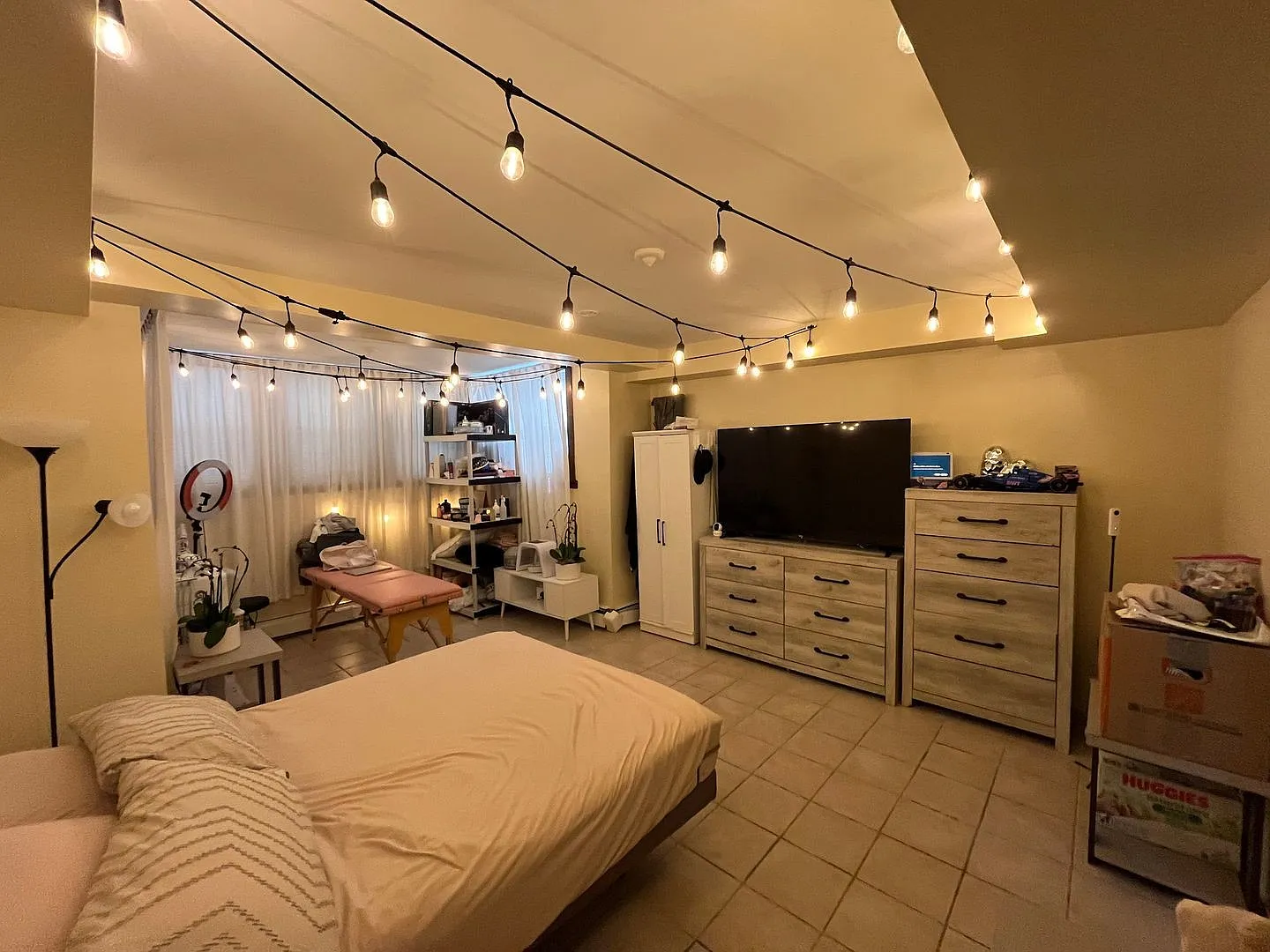 2 bed, 1.0 bath, 950 sqft, $1,600 — Photo 2