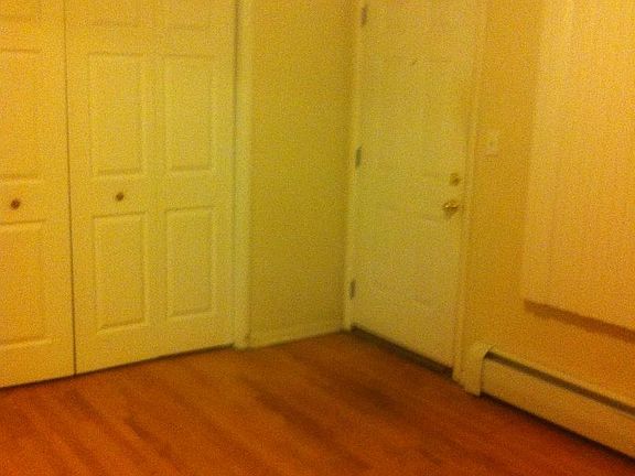 5th image of 1101 Holiday Ln APT 5
