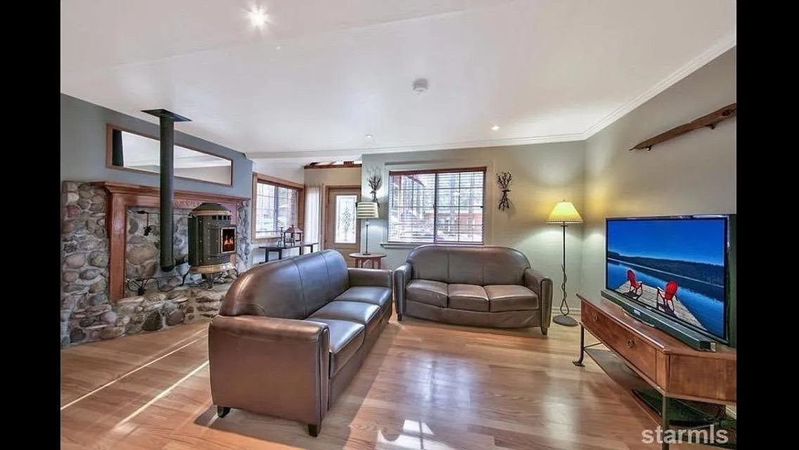 1207 Stockton Ave — Photo 4
