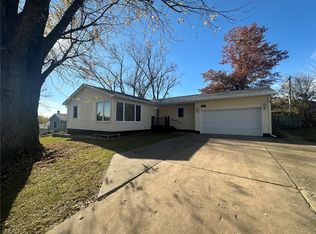 204 Glenbrook Dr SE, Cedar Rapids, IA 52403