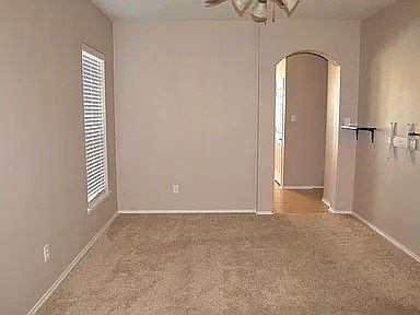 4th image of 1820 Rodgers Ln