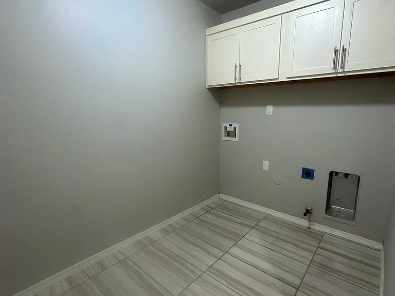 13709 Olney Ave — Photo 9