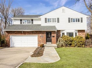 27 Overlook Rd, Dobbs Ferry, NY 10522