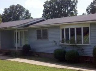 7208 Steele Creek Rd, Charlotte, NC 28217