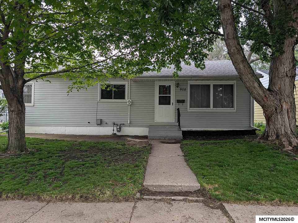 1st image of 808 N Harrison Ave