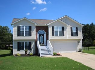 257 Bayou Ln, Winder, GA 30680