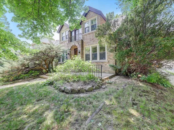 107 South 10th AVENUE, West Bend, WI 53095