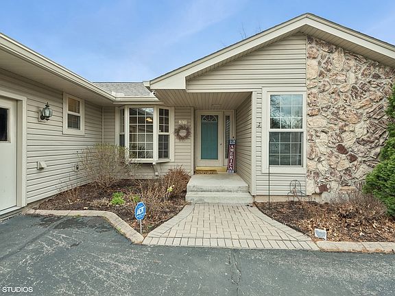 2nd image of 9761 Squire Ln