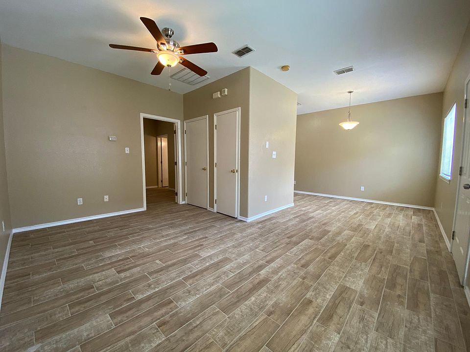 1st image of 1705 Lexington Cir #0