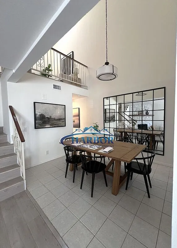 3 bed, 2.5 bath, $3,995 — Photo 2