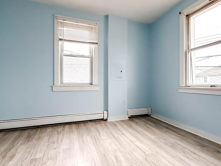 13 Decatur Ave #B — Photo 40