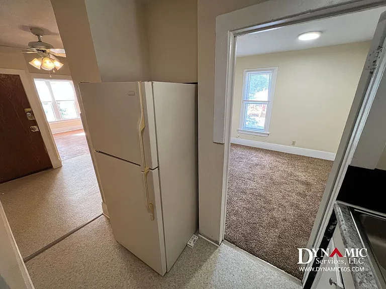 434 N Spring Ave | All Utilities Paid by Landlord — Photo 40