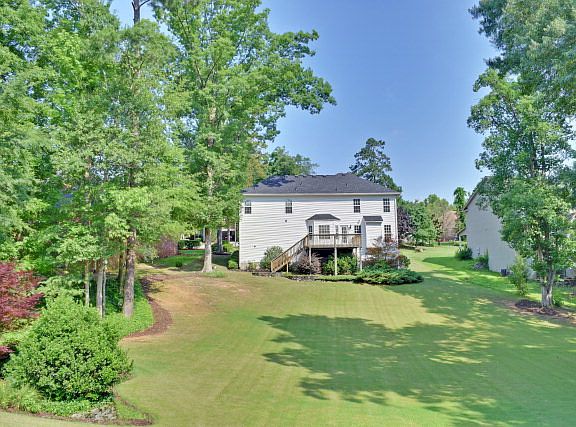 3rd image of 319 High Chaparral Dr