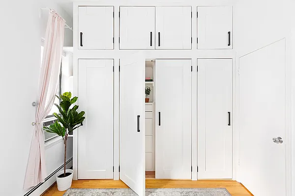 Sold by Compass | media 16