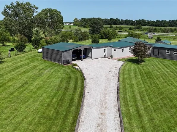 33622 100th St, Cameron, MO 64429