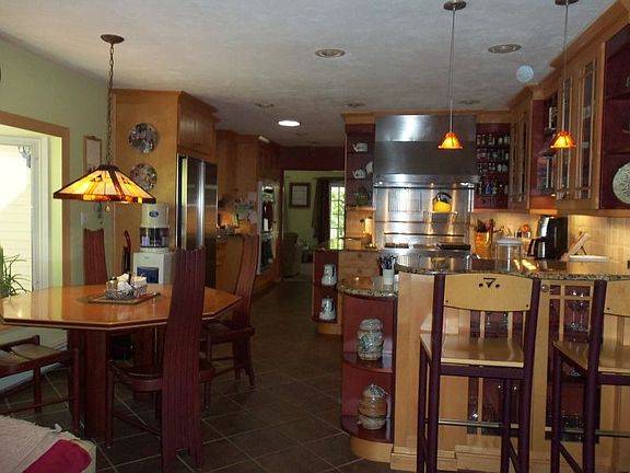 Huge Gourmet Kitchen