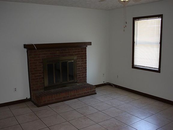 5th image of 2367 Cragstone Ct #2371