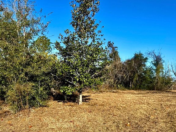 3rd image of 423 NW Keystone Dr